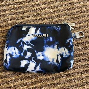 Baggallini RFID passport wallet